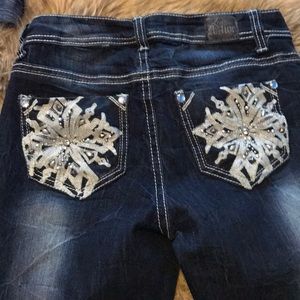 2 Jeans : Hygard Luxe and Love nation